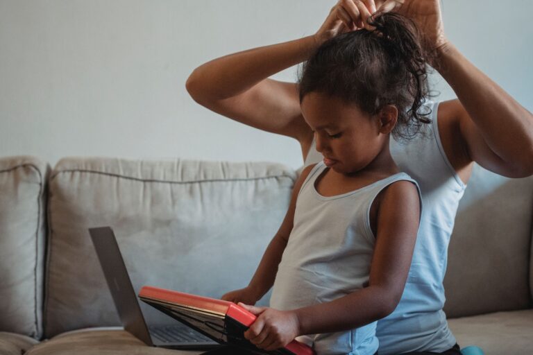 KI-Chatbots und Kinder: Was Eltern 2026 wissen sollten