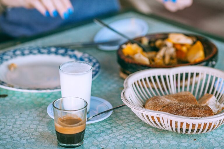 Traditionelle Rezepte mit einem türkischen Twist: Alkoholfreier Lillet – Ein Genuss für die Sinne!